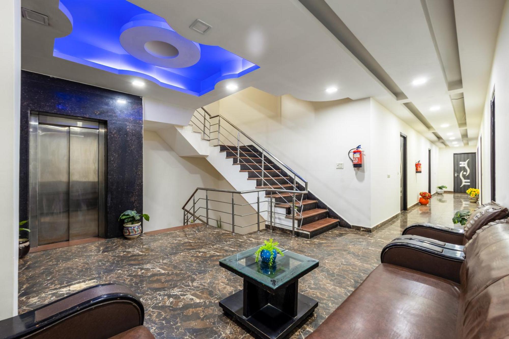 Kabul Hotel By Nexhub Palace - Medanta Гургаон Экстерьер фото